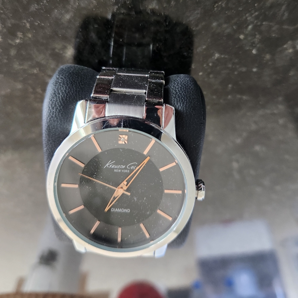 Kenneth Cole Diamond quartz watch